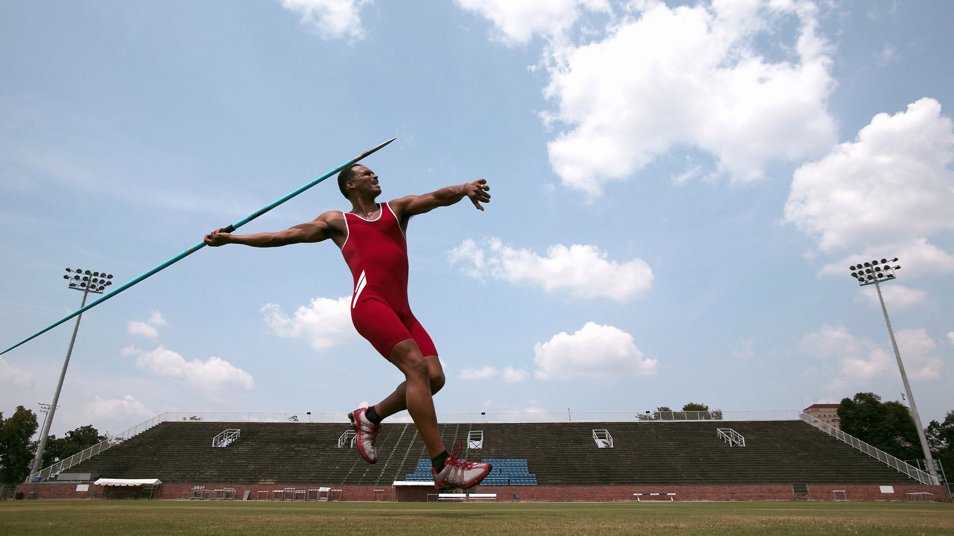 开云体育在线-F1年度争冠焦点战，突尼斯赛道带走委内瑞拉，是奇迹还是战略的绝对碾压？